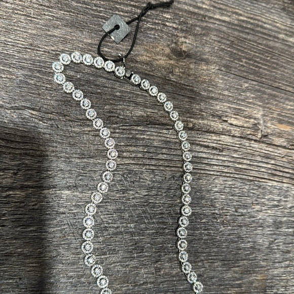 Necklace with sparkle stones - Picture 3 of 5